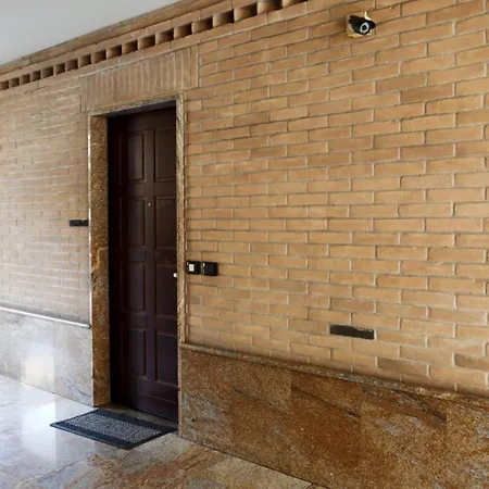 Apartament Cini Garden *